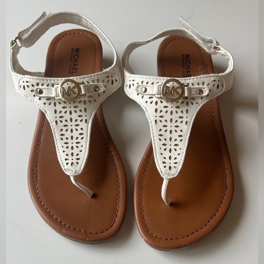 Michael Kors Kids Sandals, Campbell 2 White T-Strap Gold MK Logo, Girls Size 4.